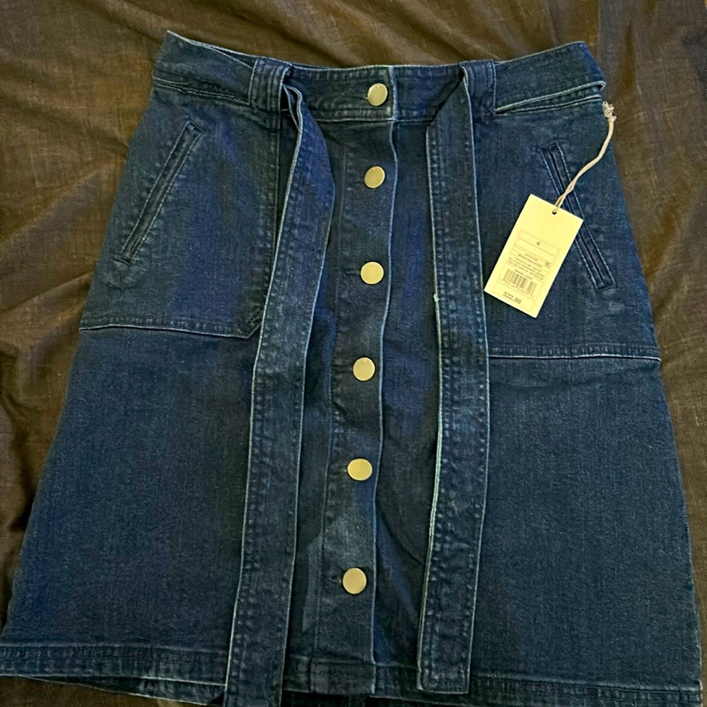 denim skirt, new, size 4, blue jeans